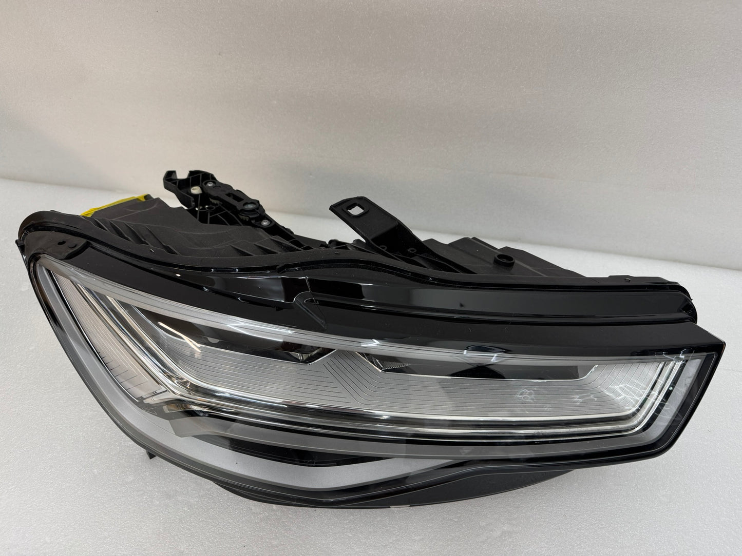 AUDI A6  4G0941034J