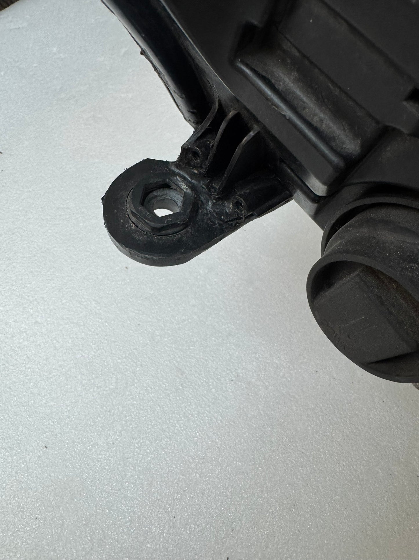 AUDI A4  8W0941034A
