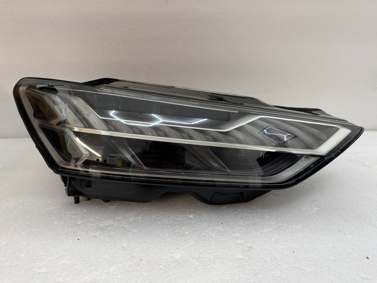 AUDI A7   4K8941036A