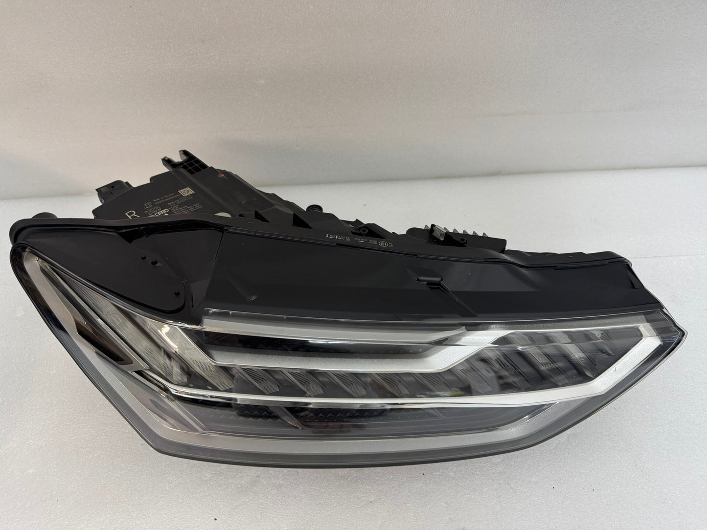 AUDI A7   4K8941036A