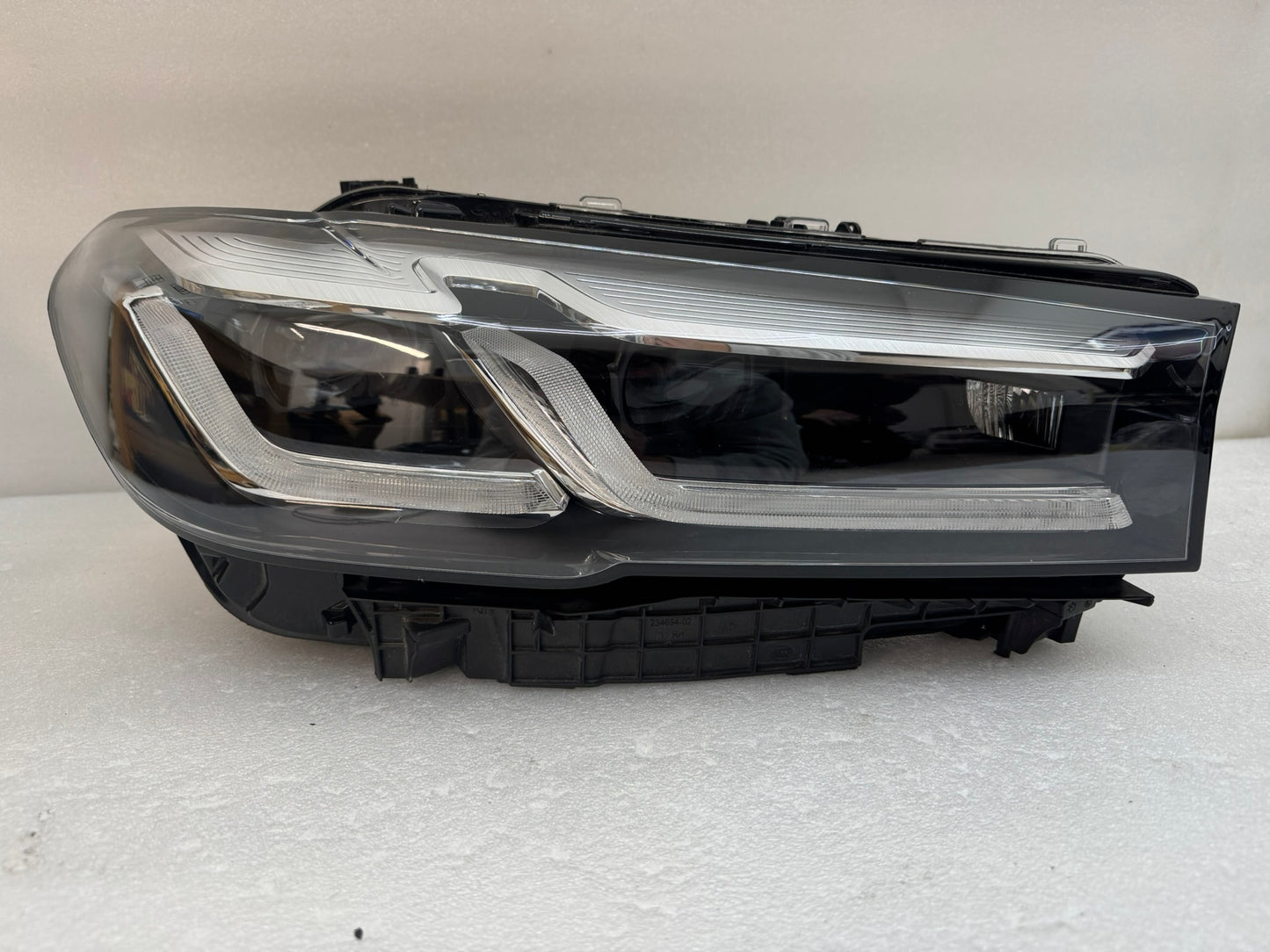 5 SERIES G30   9850582 -06  AE8290