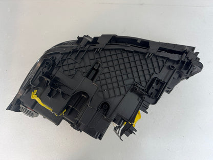 5 SERIES G30   9850582 -06  AE8290