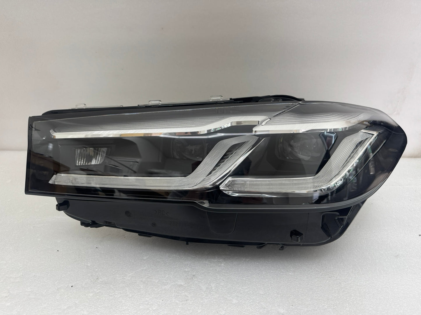 5 SERIES G30   9850581 06   EA8290