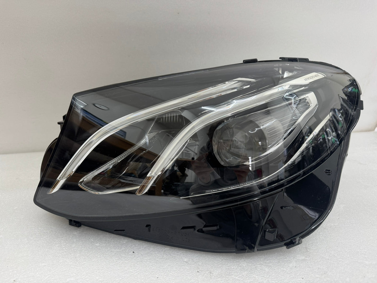 E CLASS W213	A2139069103 KZ