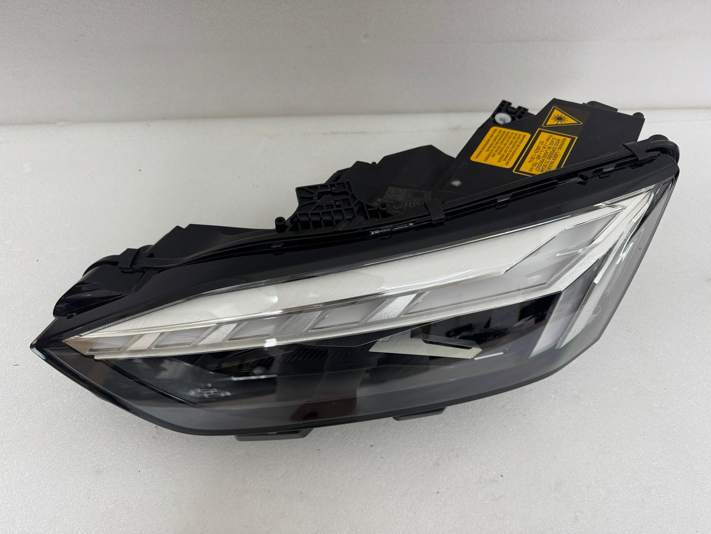 AUDI A5	8W6941085
