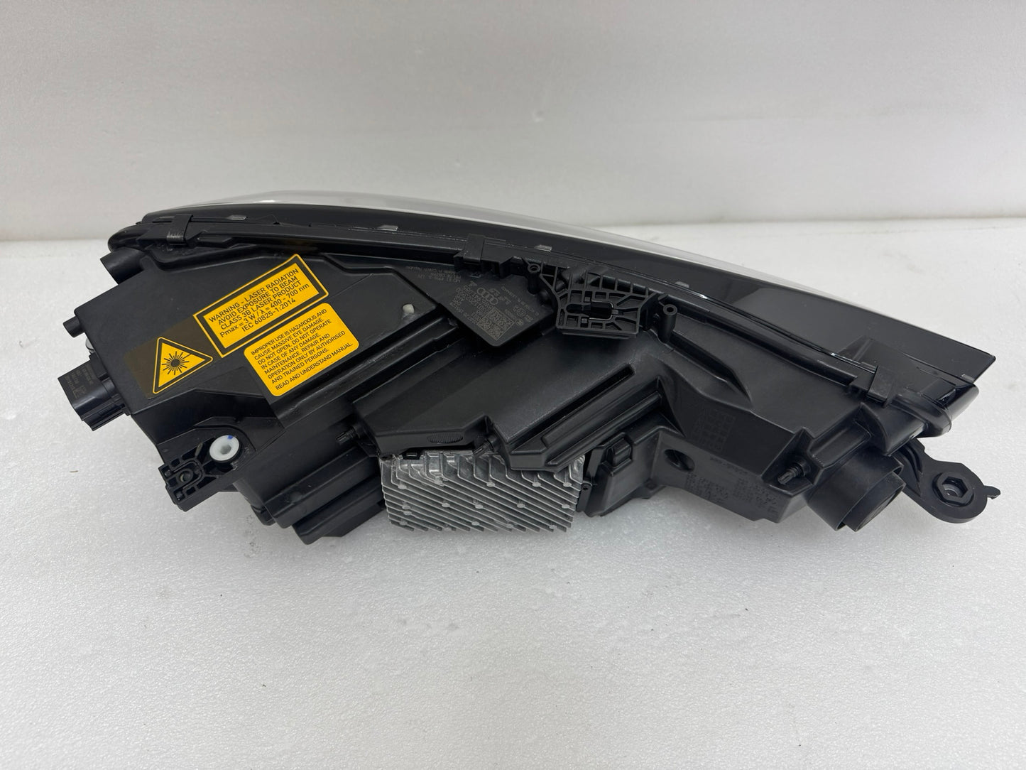 AUDI A5	8W6941085