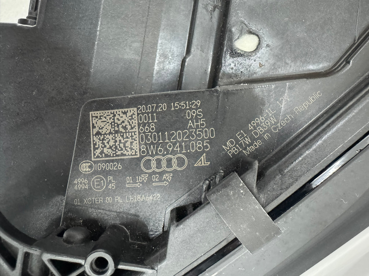 AUDI A5	8W6941085