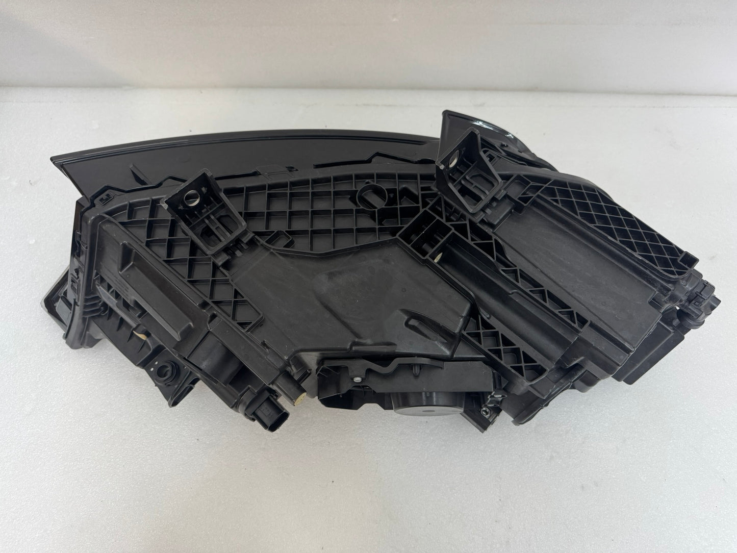 AUDI Q7	 4M0941011 E