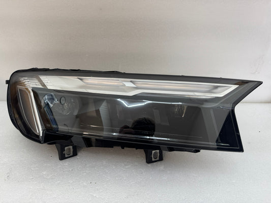 AUDI Q7	 4M0941012 E