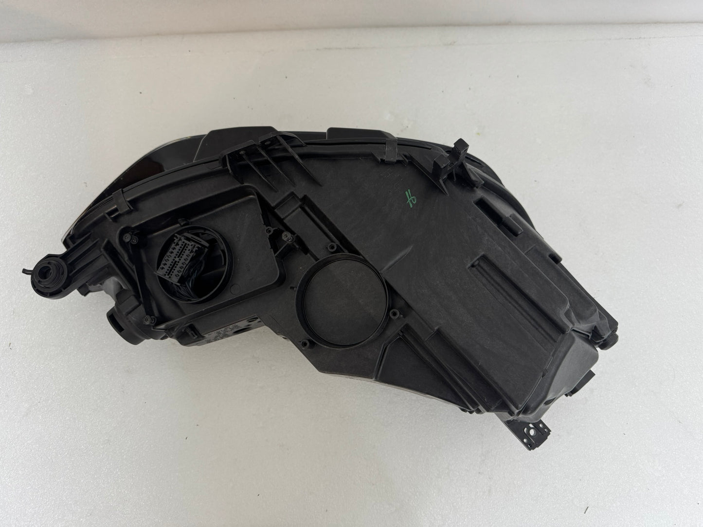 AUDI A4	8W0941035E