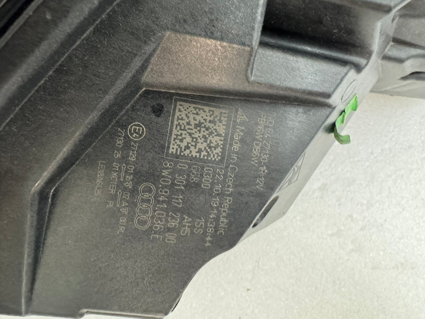 AUDI A4	8W0941036E