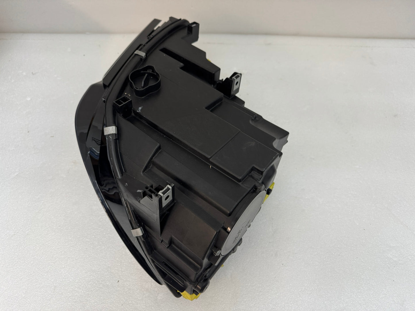 BMW 6 SERIES	A8 8738668 -01